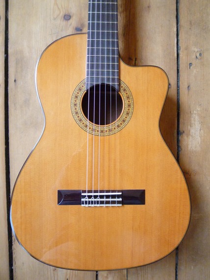 Concertguitar. Modelo "El Sur" (Guitarras Calliope), Zeder. Cedar. Photo © UK