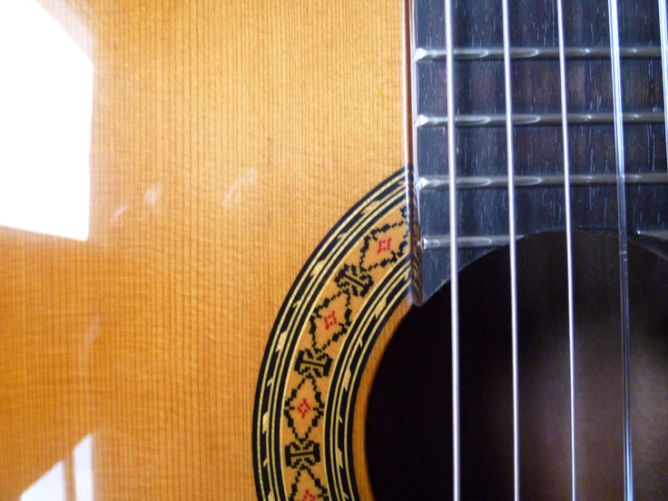 53.Fichte. Kinderkonzertgitarre. Children Concertguitar. "Modelo Linus"(Guitarras Calliope), Cedar. Photo © UK